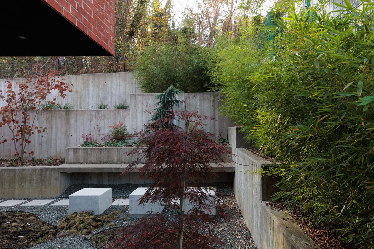 Aruto - mala stambena zgrada u padini - Višestambeni objekti - 3993