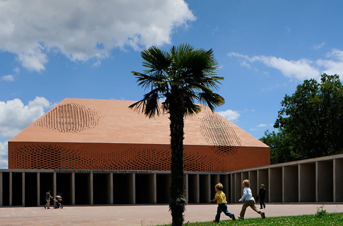 Aula pape Ivana Pavla II - Javni objekti - 4035