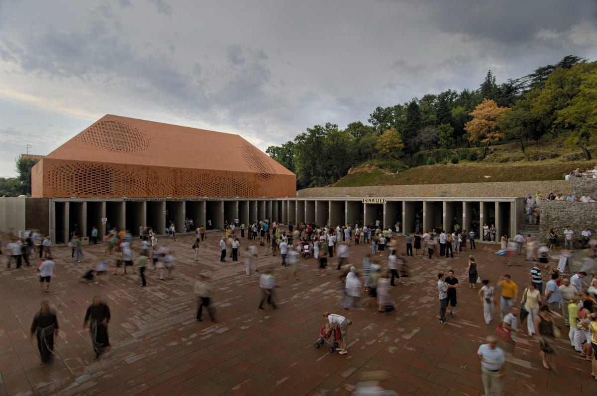 Aula pape Ivana Pavla II - Javni objekti - 4045