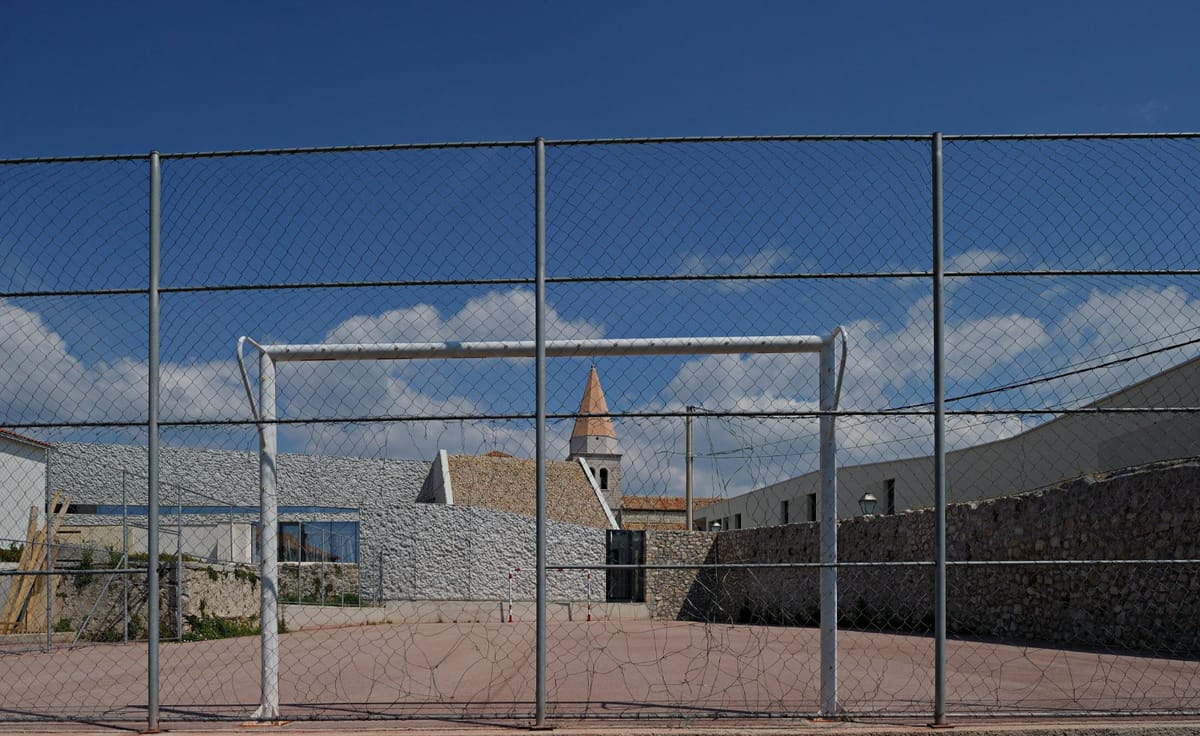 Sportska dvorana i trg na Krku - Javni objekti - 4054