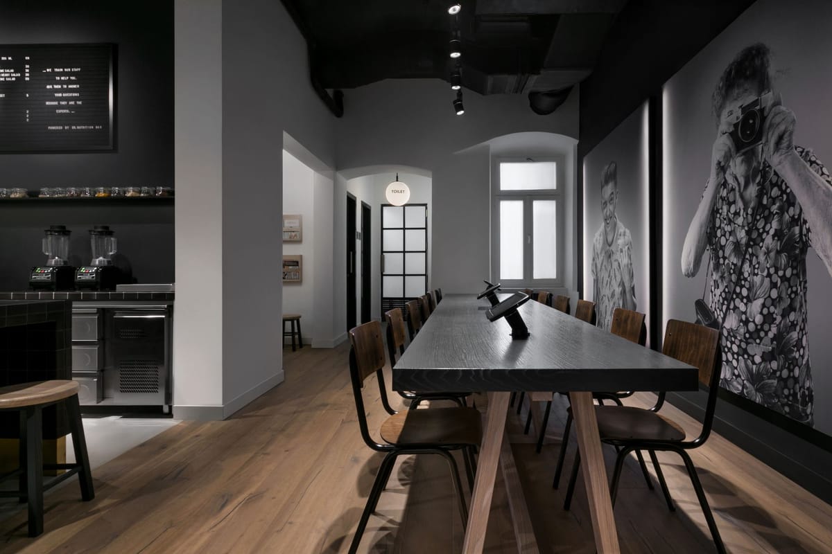 Klara Premium Store na zagrebačkom Zrinjevcu - Trgovački objekti - 4670