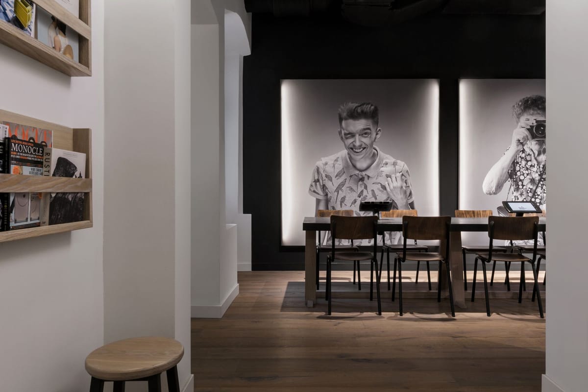 Klara Premium Store na zagrebačkom Zrinjevcu - Trgovački objekti - 4666