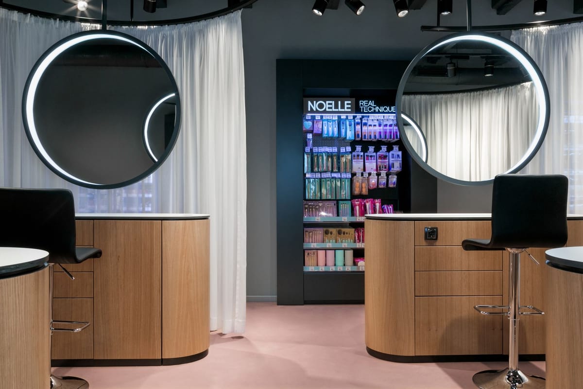 BIPA Backstage - Trgovački objekti - 4632