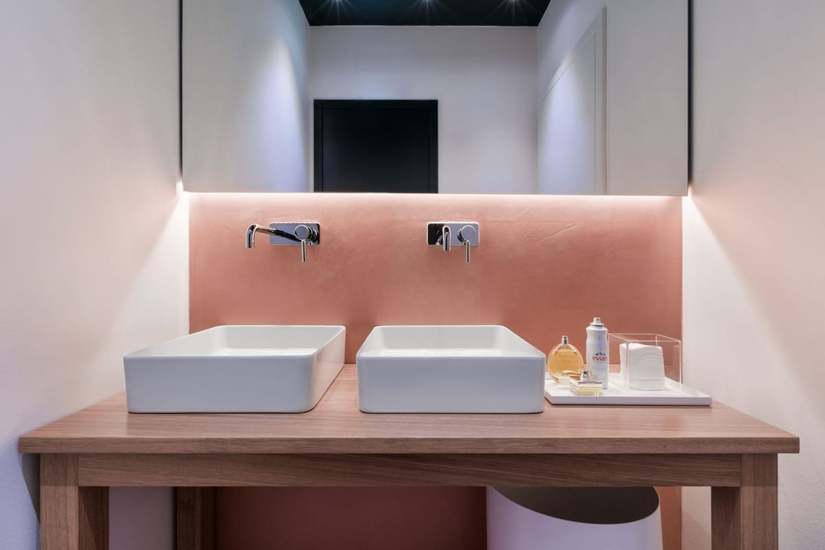 BIPA Backstage - Trgovački objekti - 4634