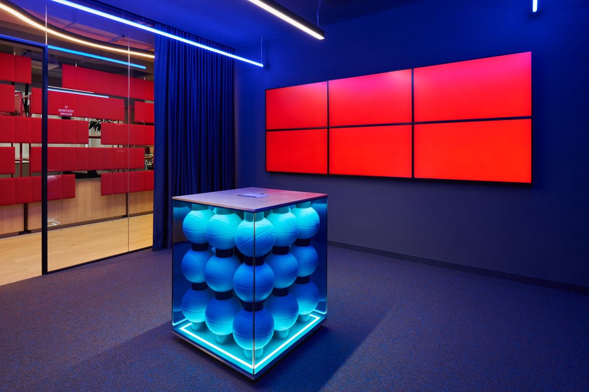 Ured tvrtke za tehnologiju i zabavu - Poslovni prostori - 448