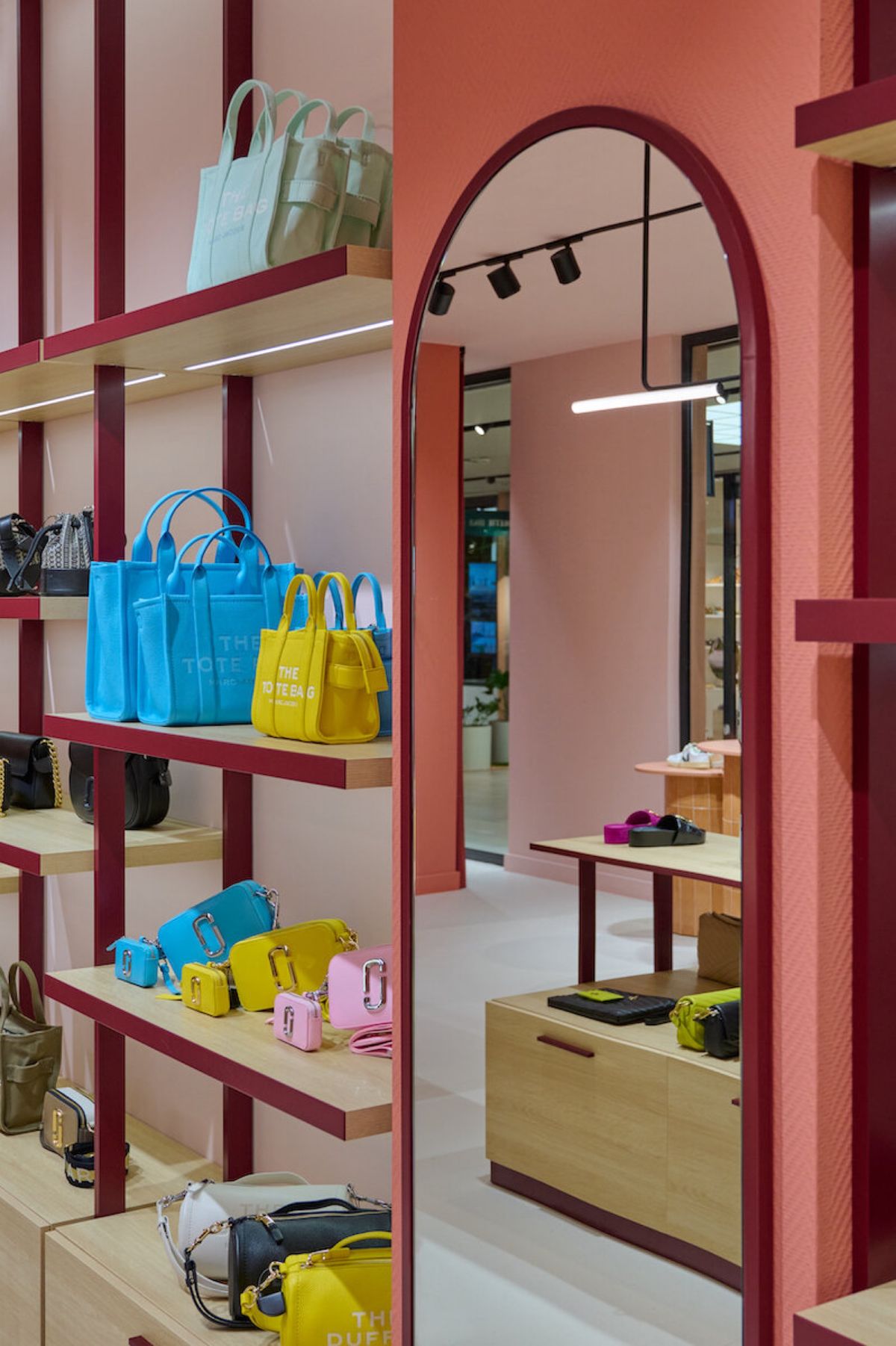 Butik Karla - Trgovački objekti - 458