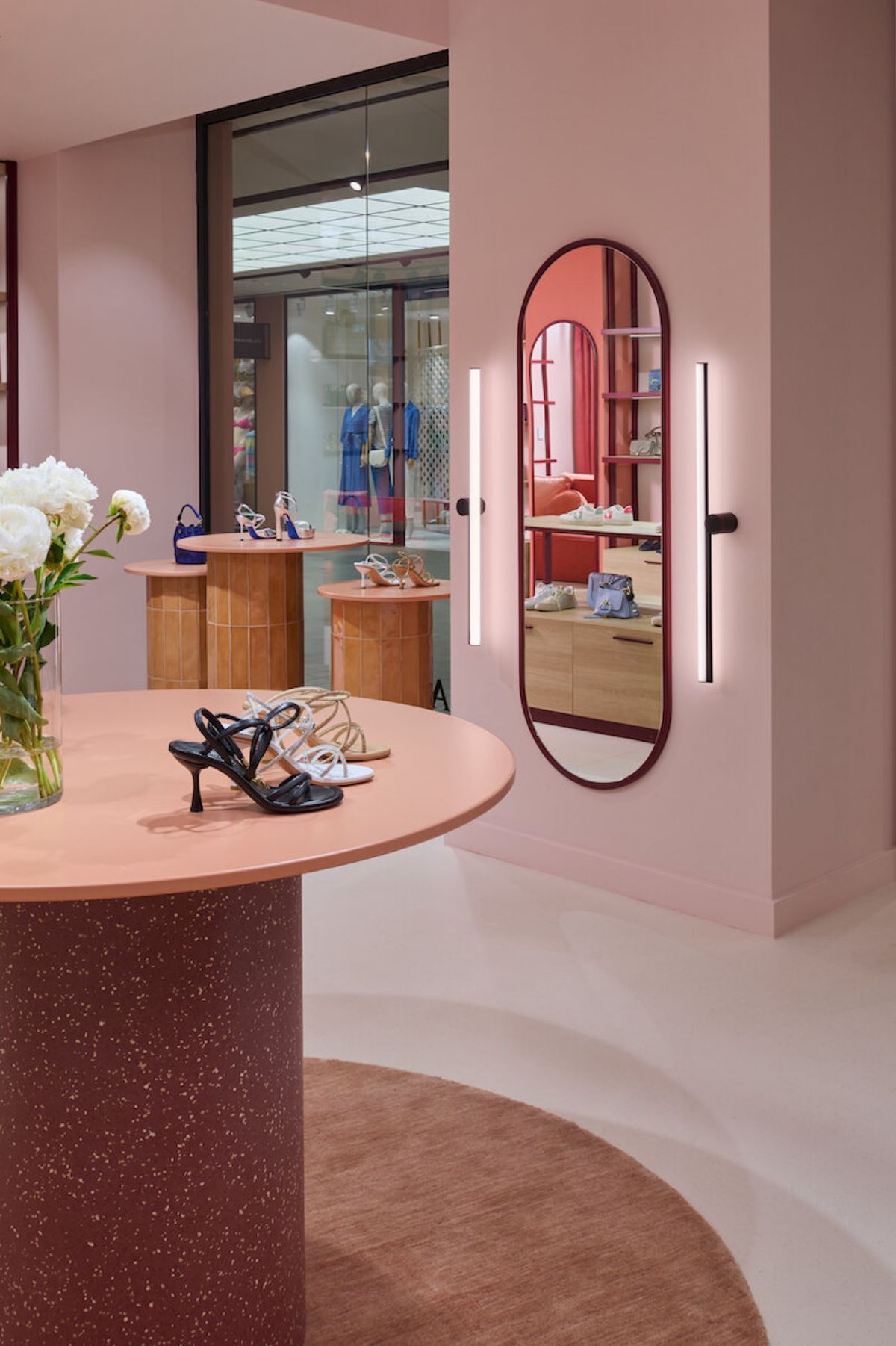 Butik Karla - Trgovački objekti - 459