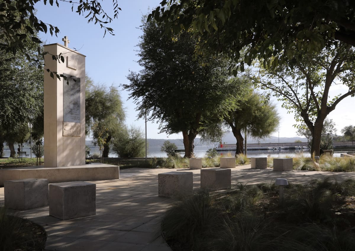 Uređenje javne površine u Raslini - Trgovi i šetališta - 5015