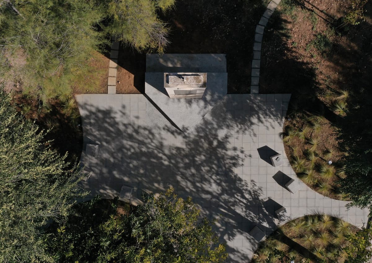 Uređenje javne površine u Raslini - Trgovi i šetališta - 5011