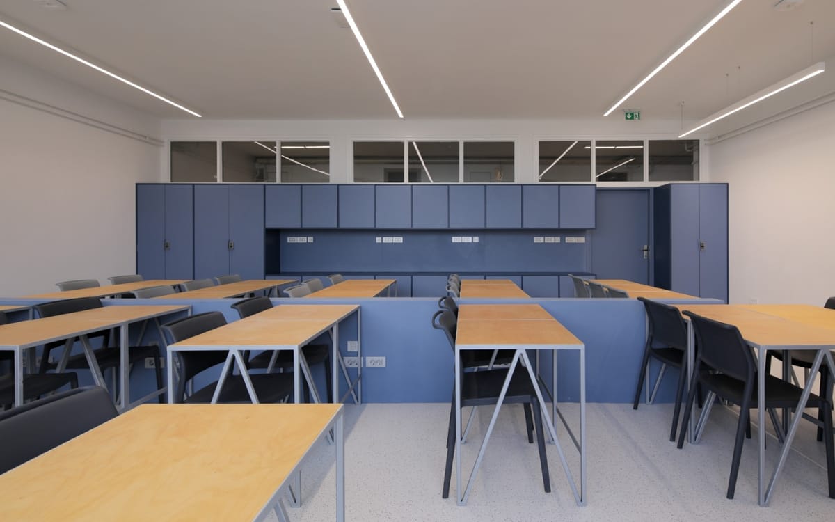 Uređenje učionice i vanjske terase osnovne škole - Škole - 5031