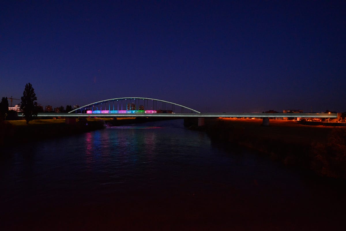 Hendrixov most - Infrastruktura - 5395