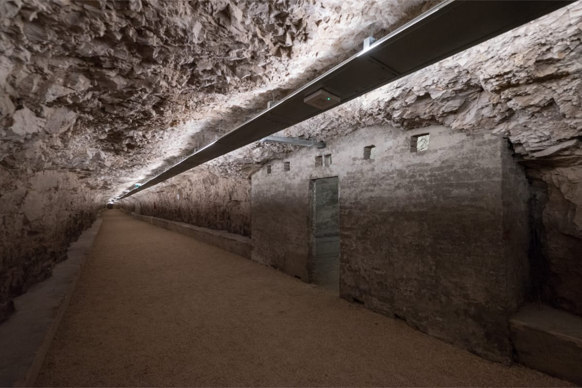 Zerostrasse - Infrastruktura - 5405