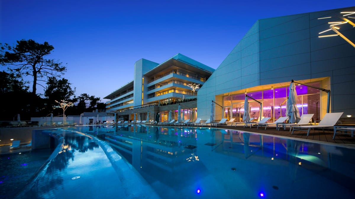 Hotel Bellevue - Hoteli - 5525