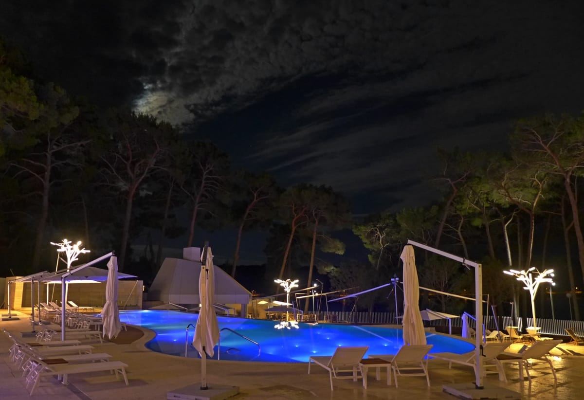 Hotel Bellevue - Hoteli - 5540