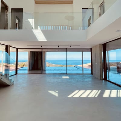 Vila uz more, Hvar