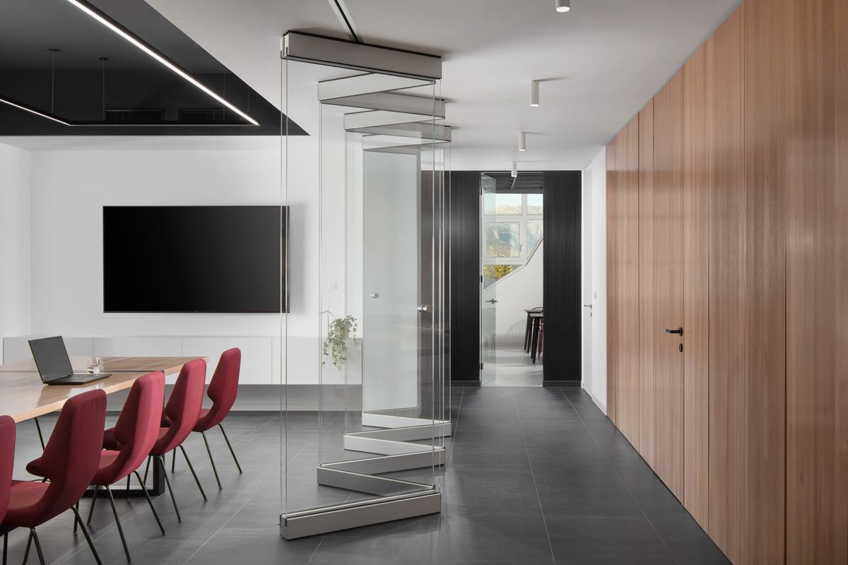 Uredski prostor tvrtke Fractal d.o.o. - Poslovni prostori - 600