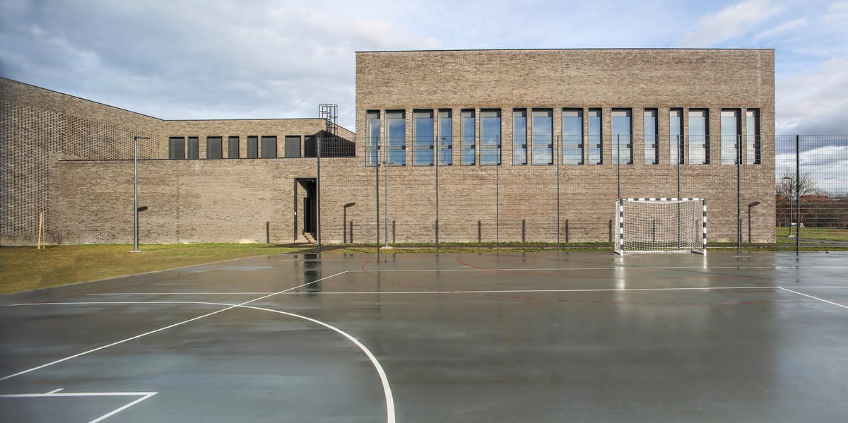 Osnovna škola u Jakuševcu - Škole - Proarh