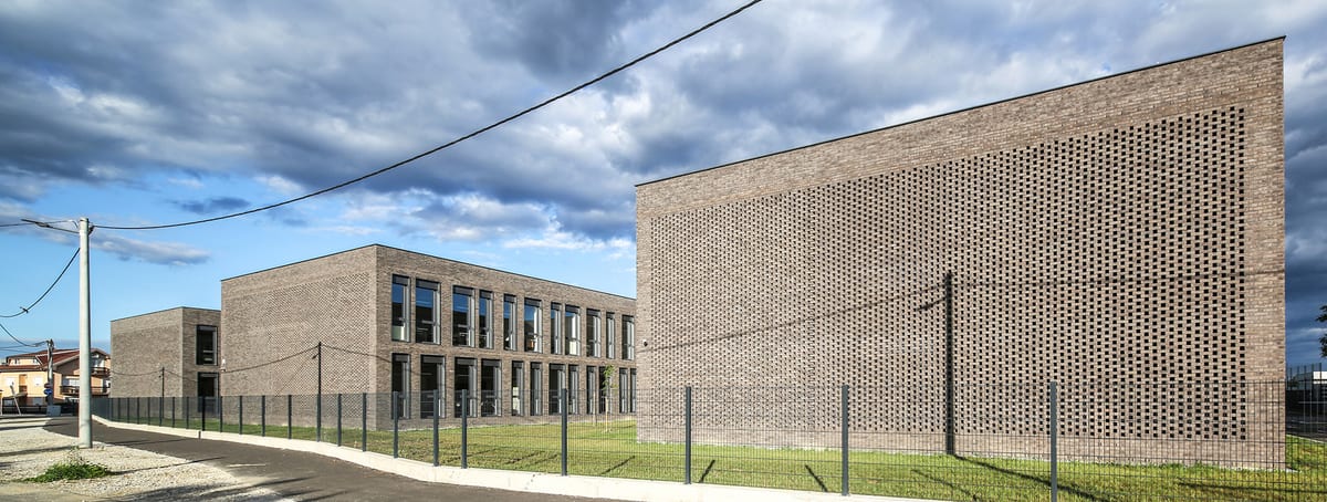 Osnovna škola u Jakuševcu - Škole - Proarh