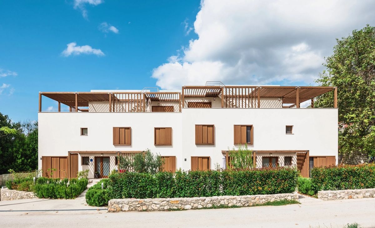 Rehab – reorganizacija i rekonstrukcija višestambene zgrade u Orašcu - Višestambeni objekti - 852