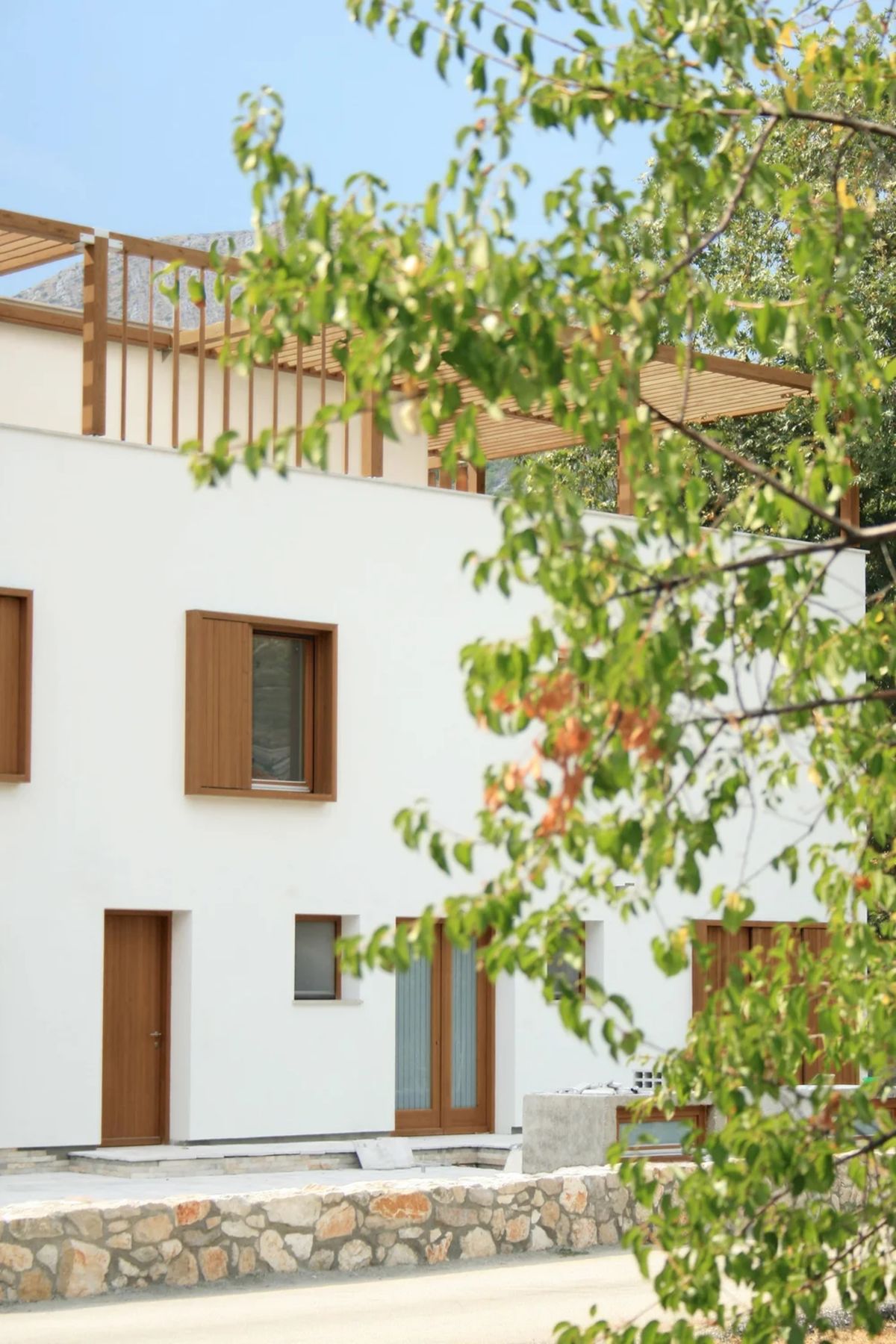 Rehab – reorganizacija i rekonstrukcija višestambene zgrade u Orašcu - Višestambeni objekti - 853