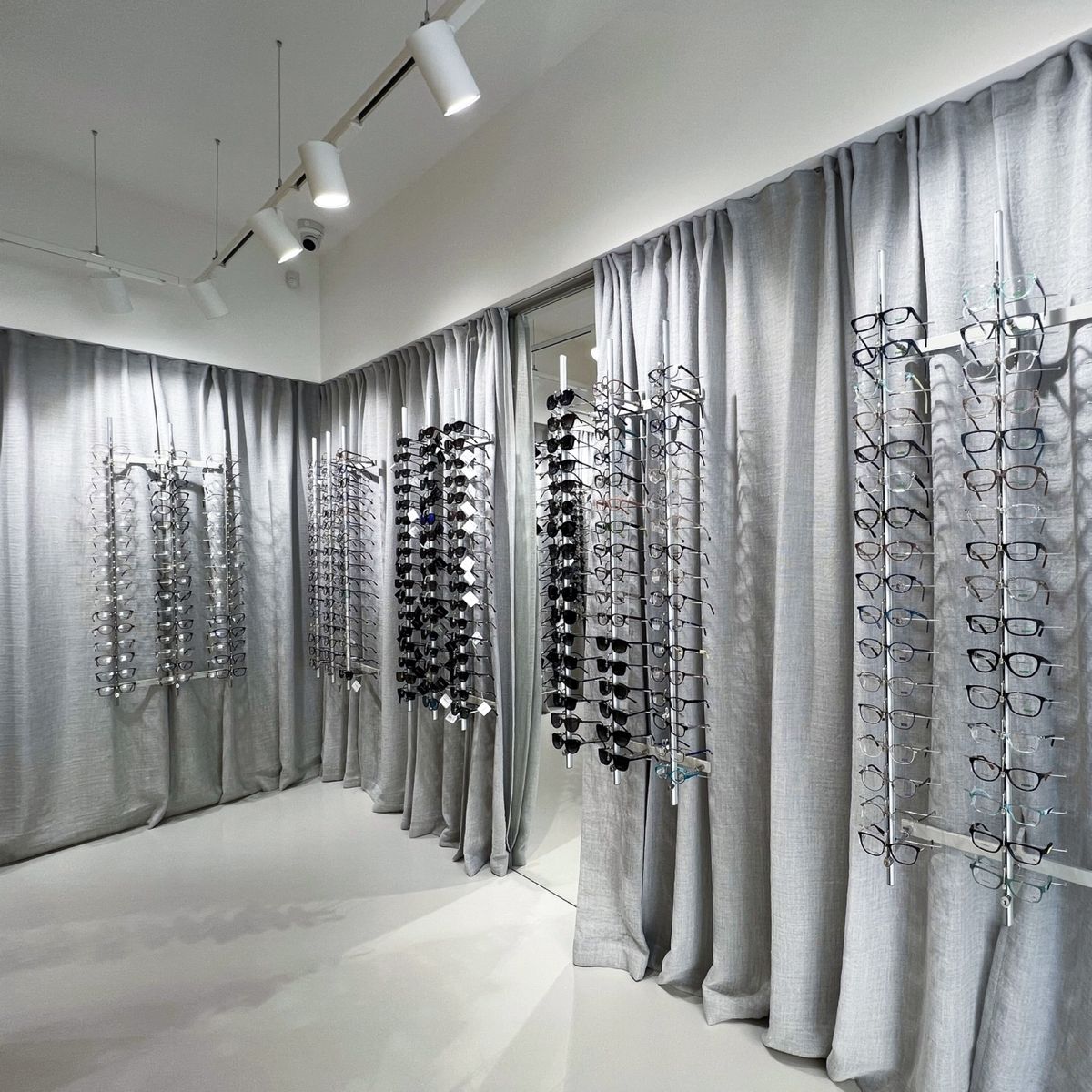 Interijer optike Ghetaldus u Rijeci – Adamićeva - Trgovački objekti - 1182