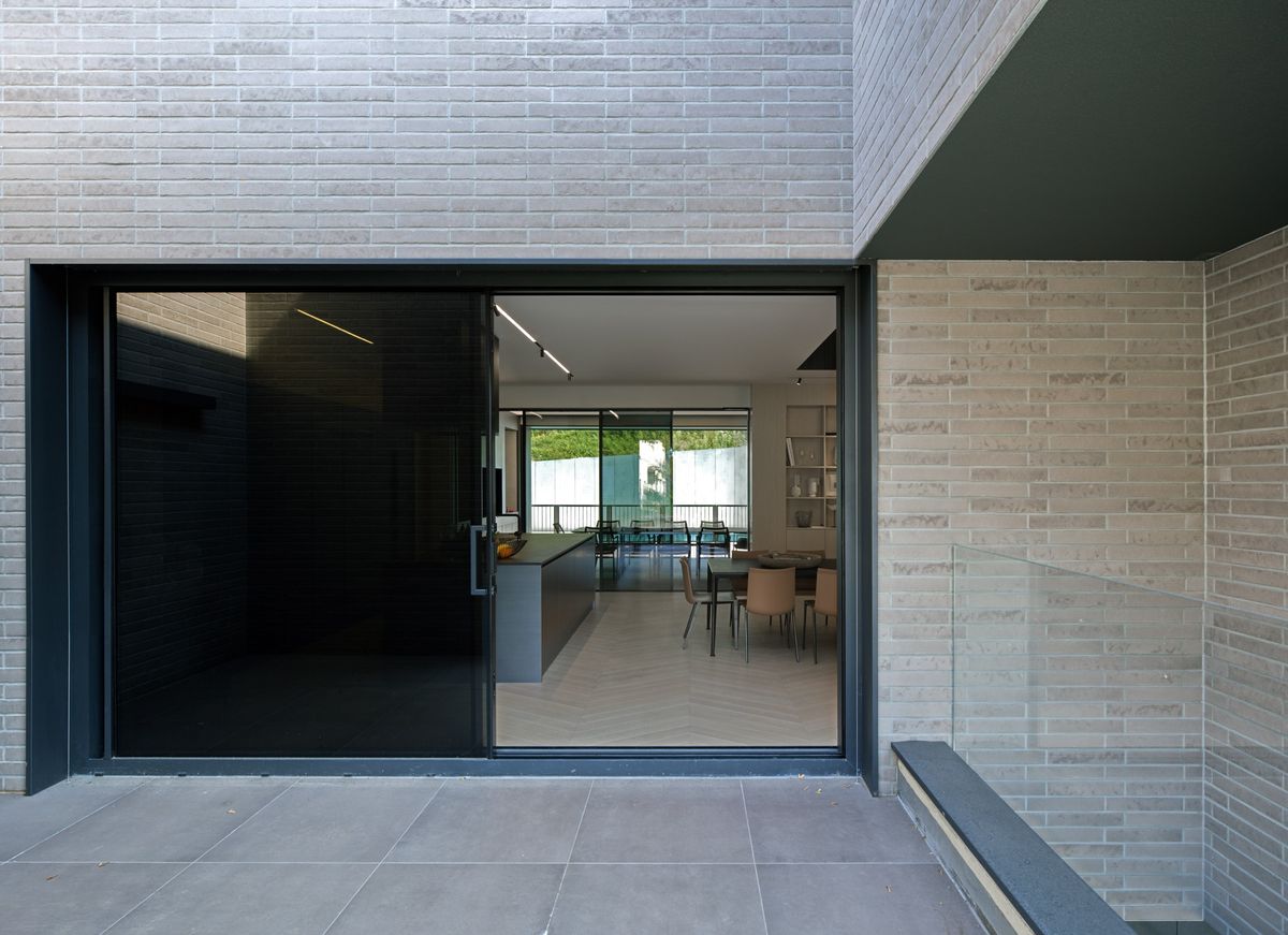 Kuća u Kozarčevoj ulici u Zagrebu - Kuće - 1332